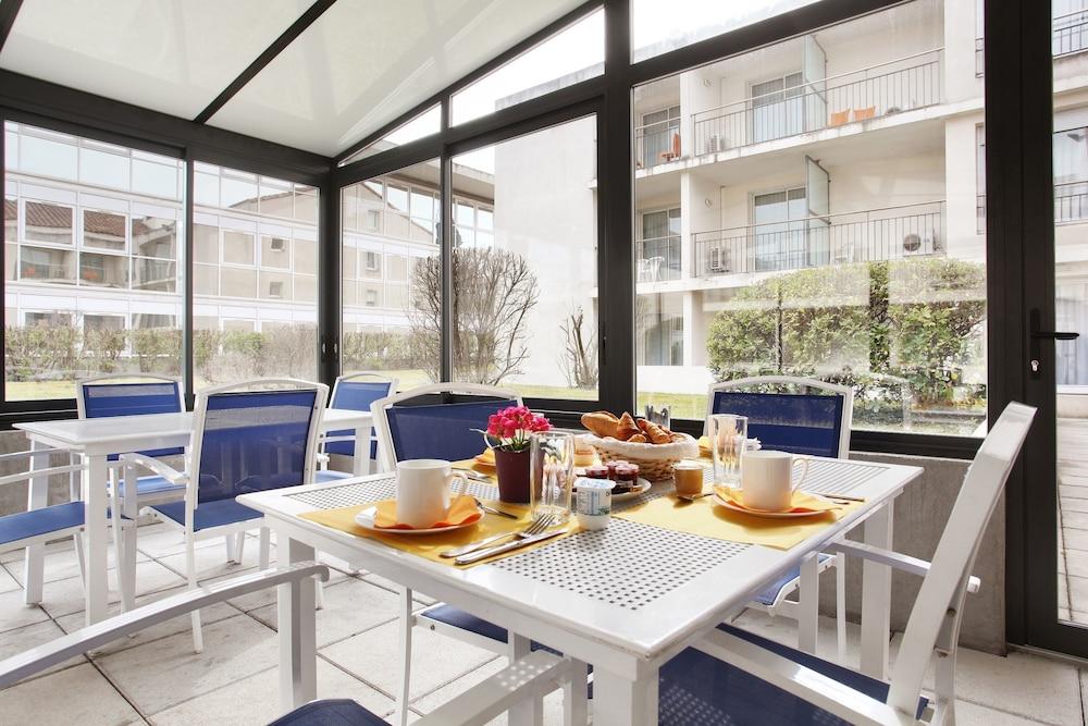 Appart Hotel Odalys City Aix En Provence Le Clos De La Chartreuse Aix-en-Provence Buitenkant foto