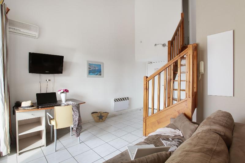 Appart Hotel Odalys City Aix En Provence Le Clos De La Chartreuse Aix-en-Provence Buitenkant foto